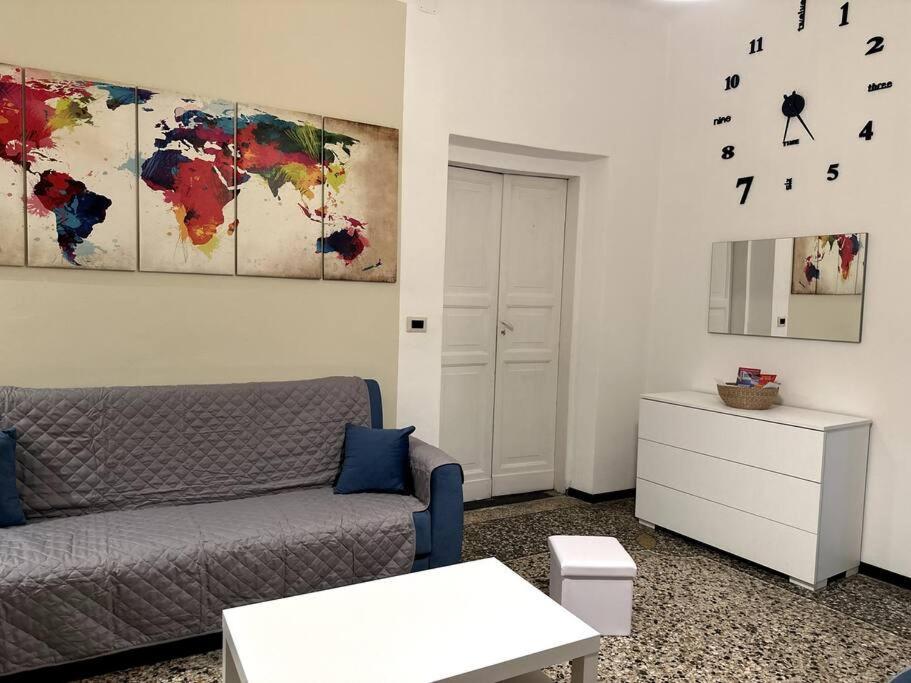 דירות ג'נובה Ridi Che Ti Passa In Vico Del Fieno מראה חיצוני תמונה